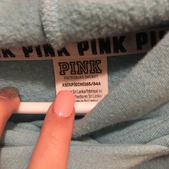 Pink vs blue hoodie - Picture 2 of 2